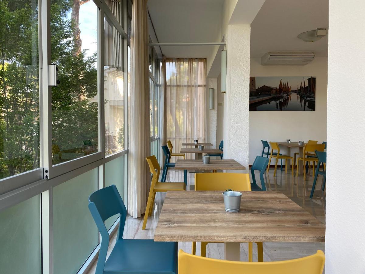 Hotel Chery Milano Marittima Exterior foto