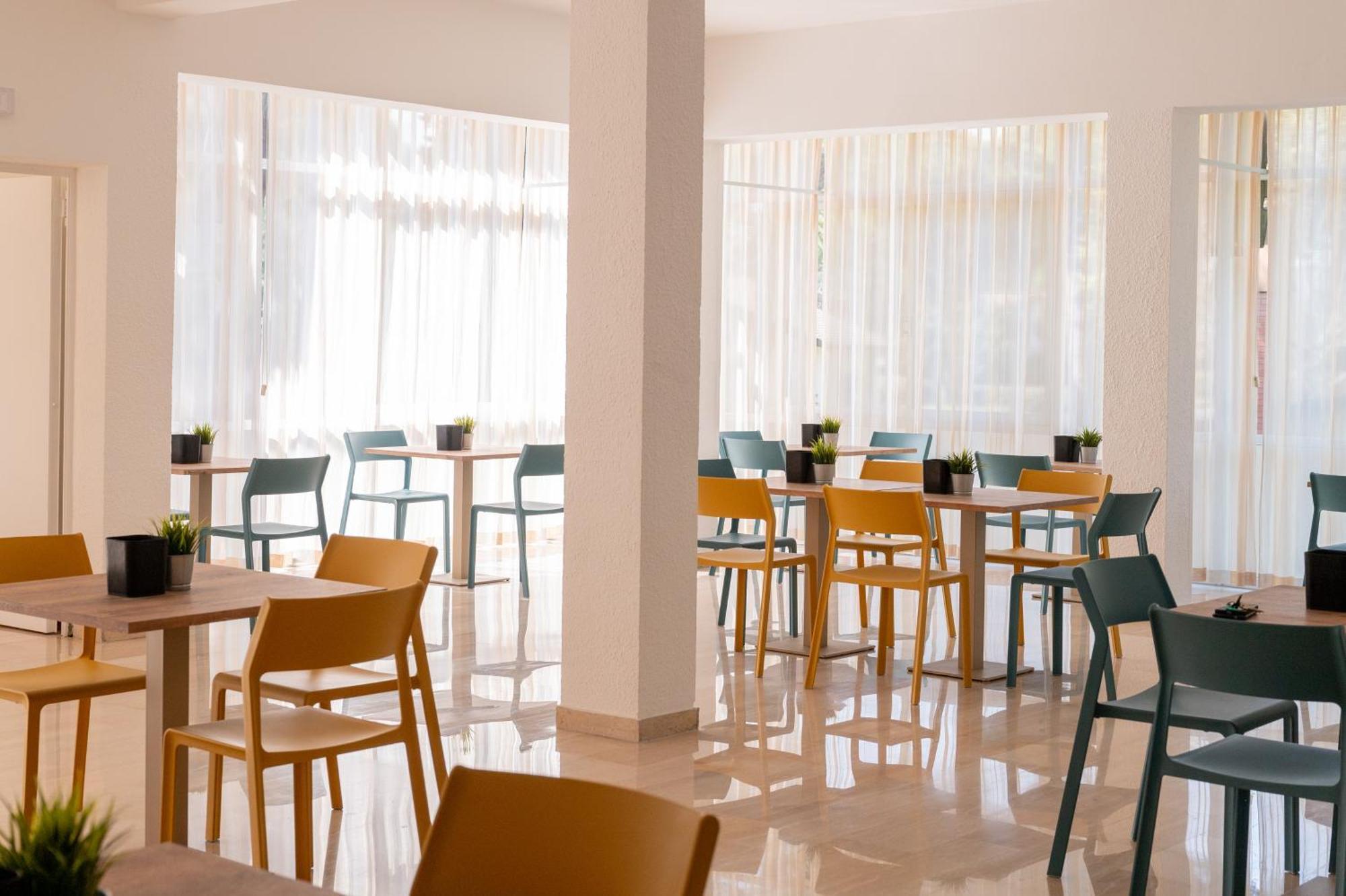 Hotel Chery Milano Marittima Exterior foto